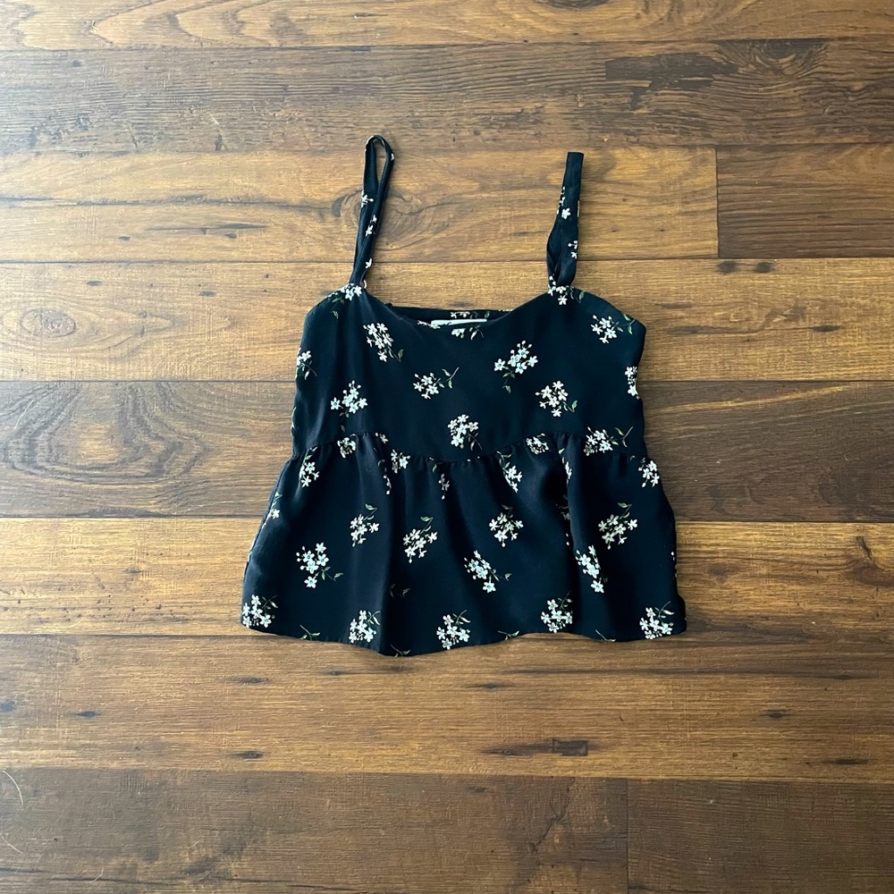 Hollister Womens Shirt Size Small Floral Peplum Tank Top Adjustable Straps Black